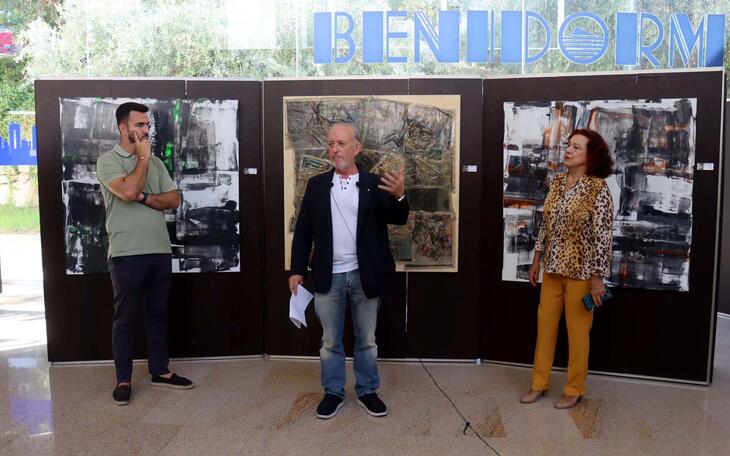 El Espai d’Art del Ayuntamiento alberga la muestra ‘Fantasías oníricas’ del pintor Juan J. Alió 